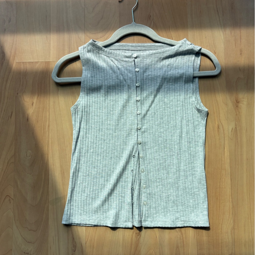 Abercrombie & Fitch Light Gray Button-Down Shirt